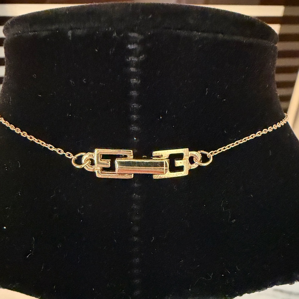 Givenchy with Baguette Crystal G Gold Necklace - Picture 6 of 7
